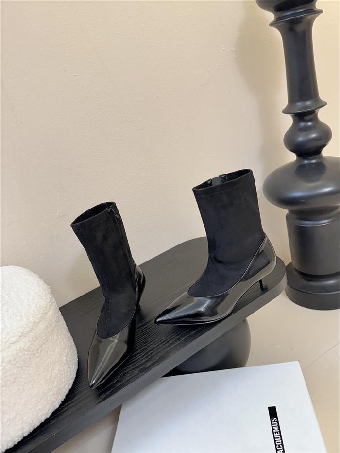 2025112817261274 380